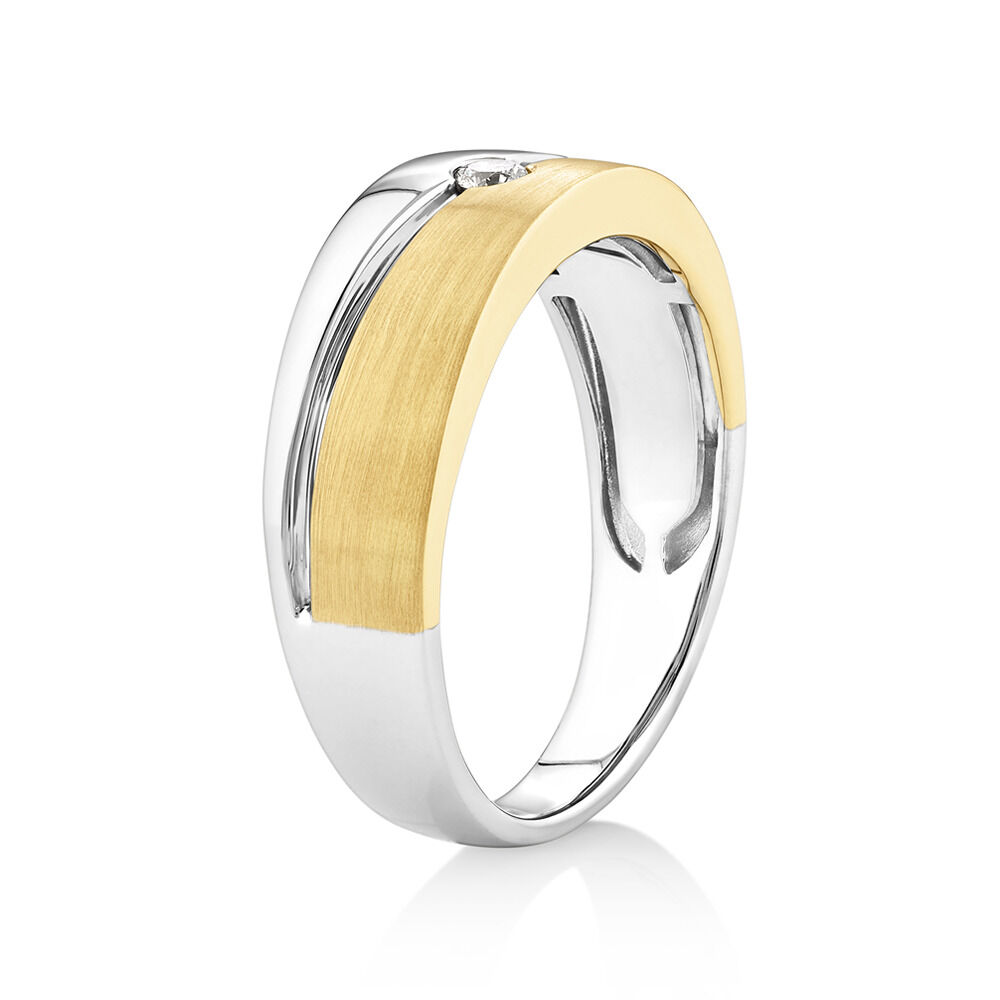 Diamond Ring in White Gold